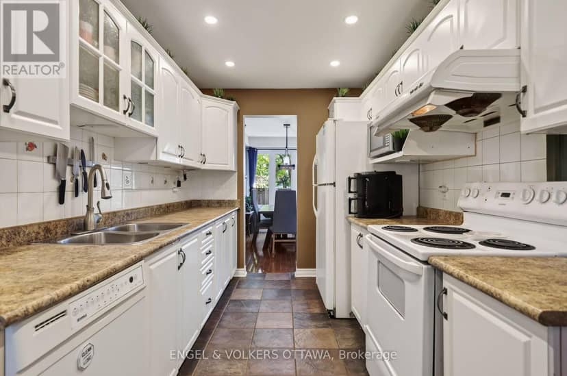 9 Streamwood Lane — photo 9 of 40