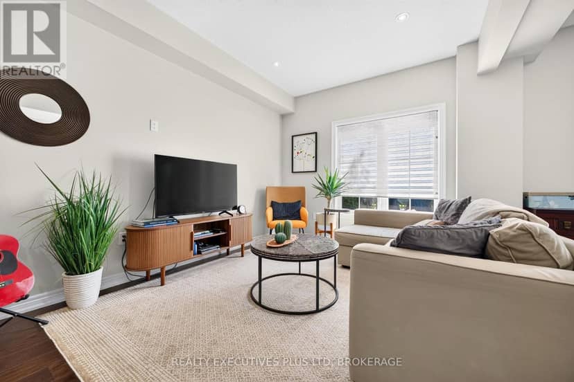 9 - 43 Kerman Avenue — photo 12 of 40