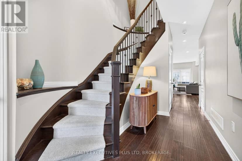 9 - 43 Kerman Avenue — photo 5 of 40