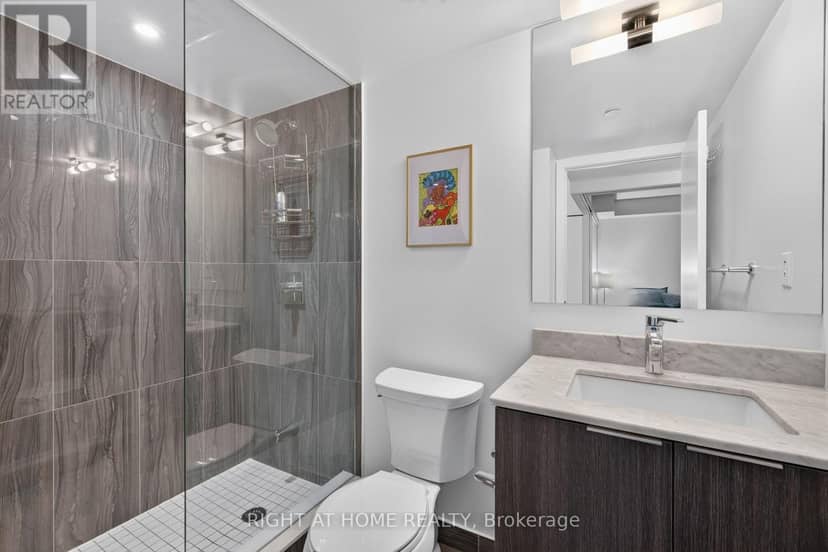 1809 - 955 Bay Street — photo 6 of 40