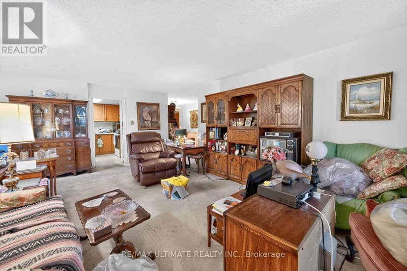 218 - 215 The Donway W — photo 9 of 40