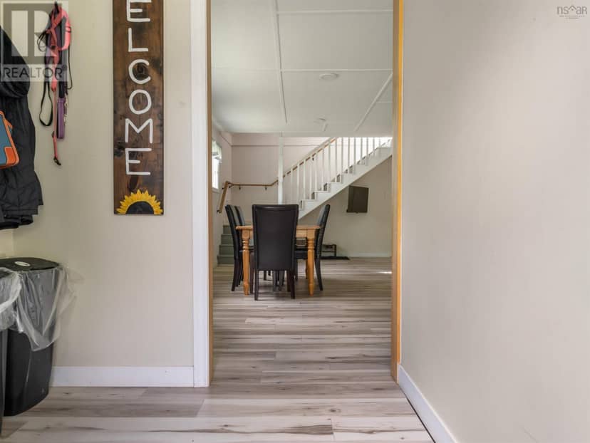 98 Dyke Road — photo 10 of 40
