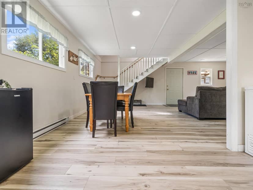 98 Dyke Road — photo 12 of 40