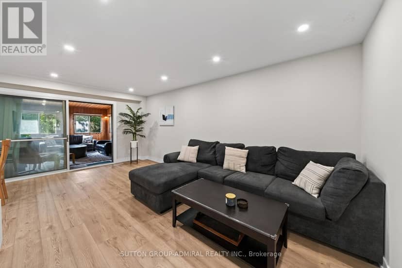 770 Pam Crescent — photo 15 of 36