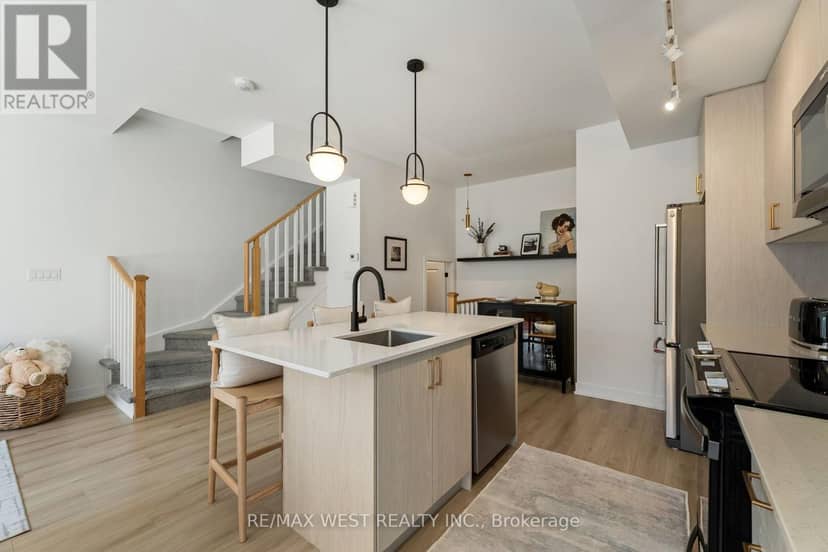134 Covington Crescent — photo 11 of 38