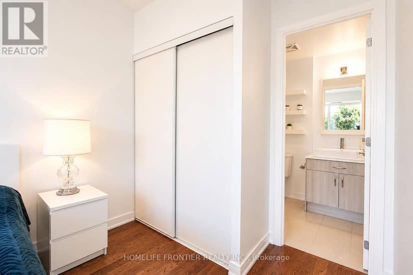 218 - 9191 Yonge Street — photo 8 of 28