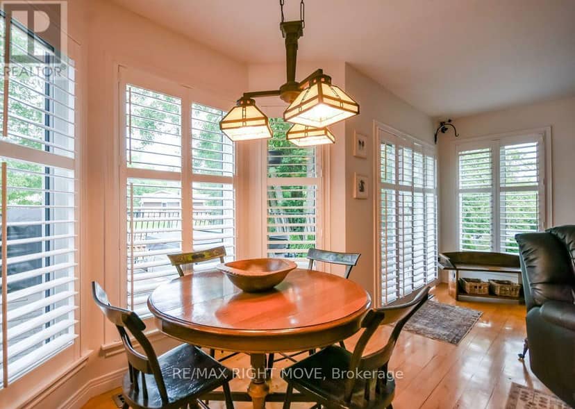 2640 Westshore Crescent — photo 14 of 40