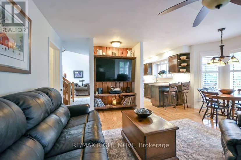 2640 Westshore Crescent — photo 17 of 40