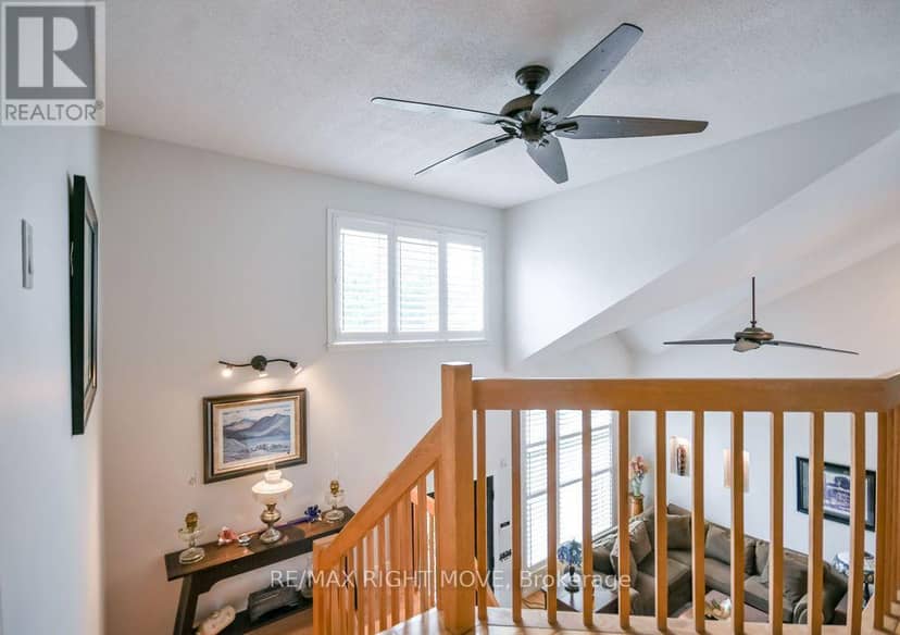 2640 Westshore Crescent — photo 35 of 40