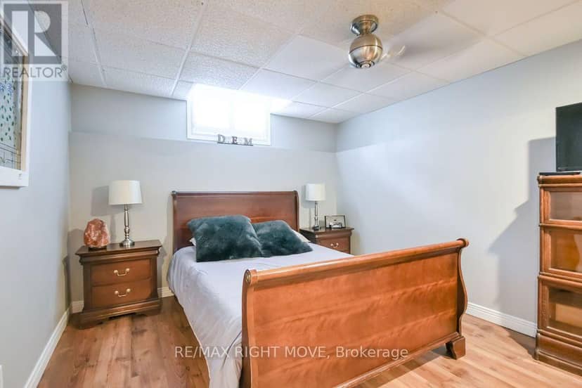 2640 Westshore Crescent — photo 40 of 40