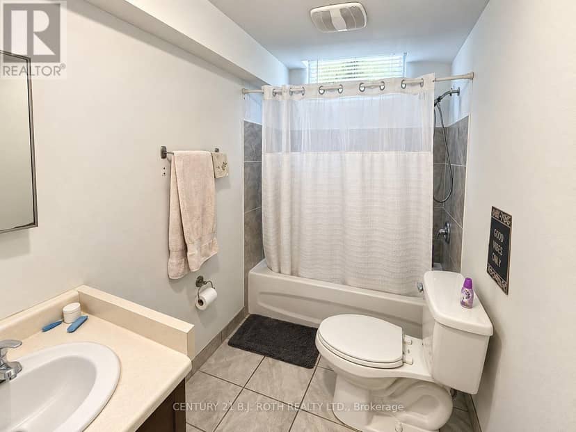 509 Grove Street E — photo 13 of 15