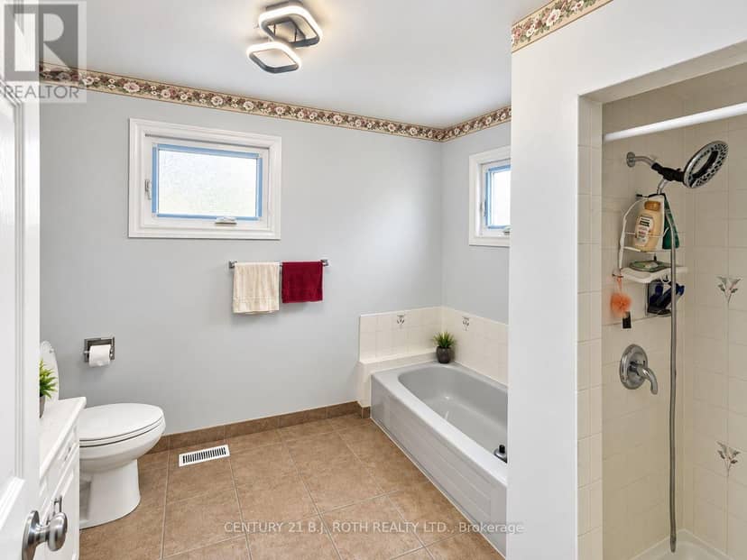 509 Grove Street E — photo 8 of 15