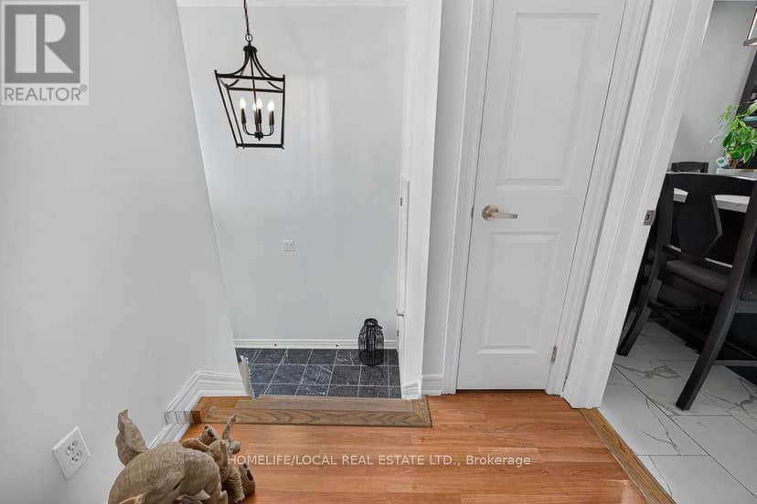 4 Martindale Crescent — photo 16 of 40