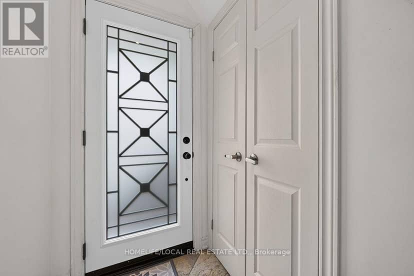 4 Martindale Crescent — photo 4 of 40