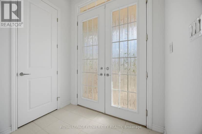 18 Malpass Street, Brampton, photo 4