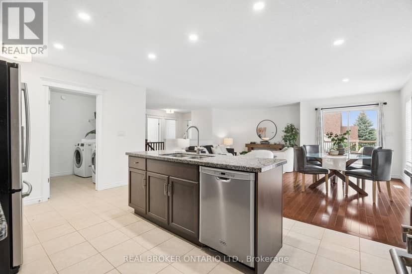 236 Ridge Top Crescent — photo 10 of 40