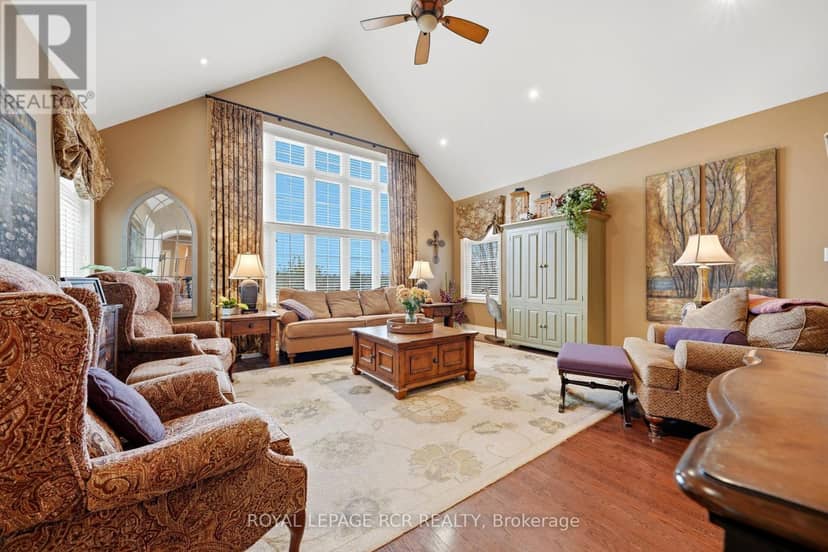 8 Masters Creek Boulevard — photo 13 of 40