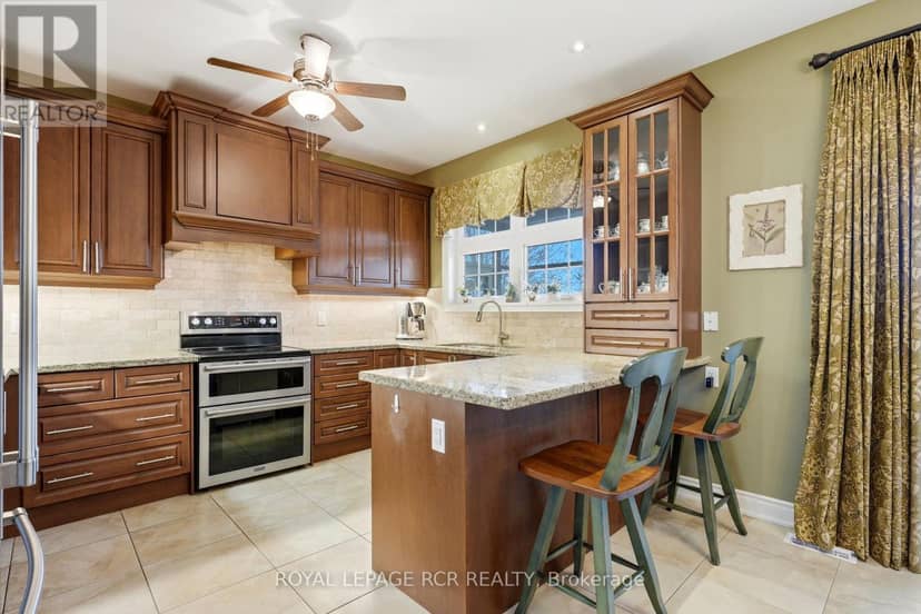 8 Masters Creek Boulevard — photo 21 of 40