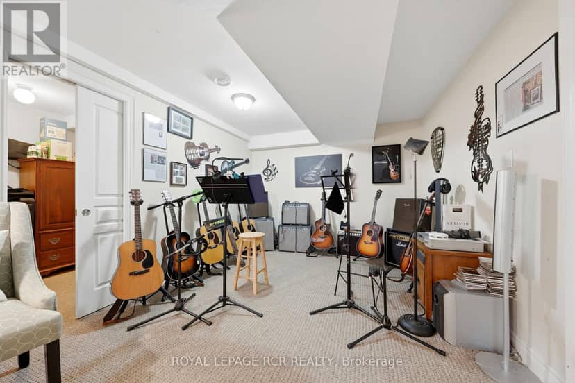 8 Masters Creek Boulevard — photo 40 of 40