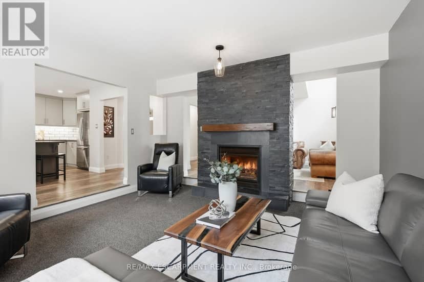 48 Bridgeport Crescent — photo 13 of 40