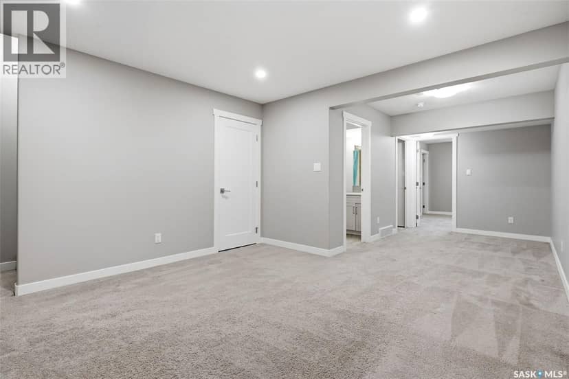 4241 E Keller AVENUE — photo 34 of 40