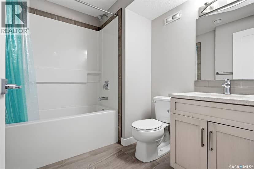 4241 E Keller AVENUE — photo 39 of 40