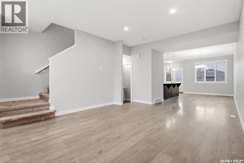 4241 E Keller AVENUE — photo 6 of 40