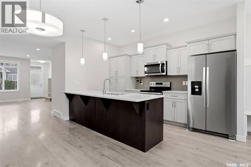 4241 E Keller AVENUE — photo 7 of 40
