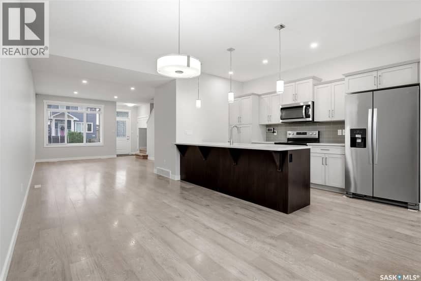 4241 E Keller AVENUE — photo 8 of 40