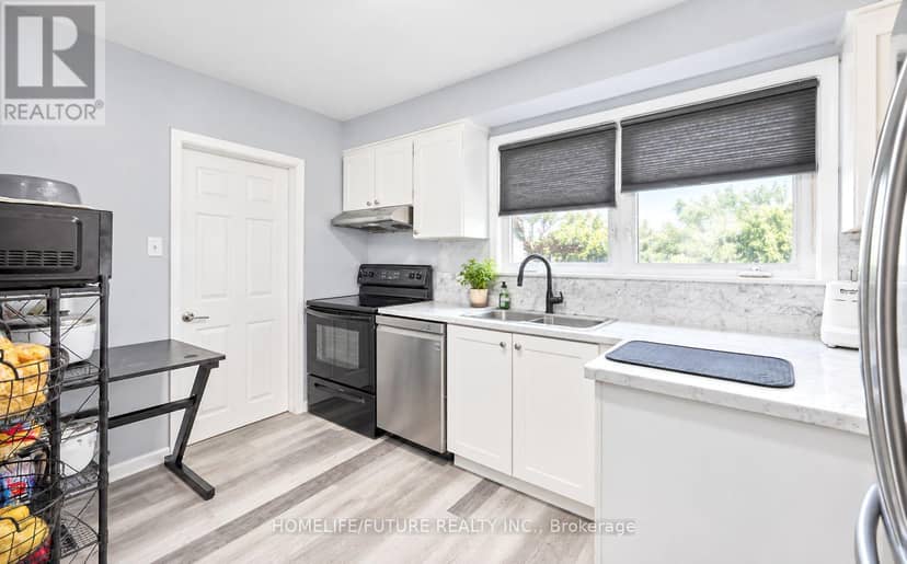 65 Blakemanor Boulevard — photo 10 of 29