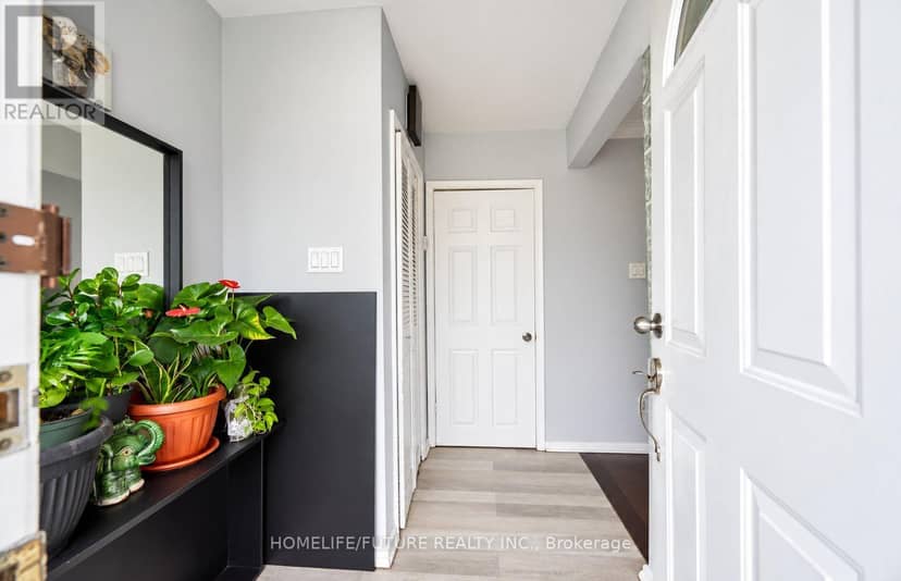65 Blakemanor Boulevard — photo 4 of 29