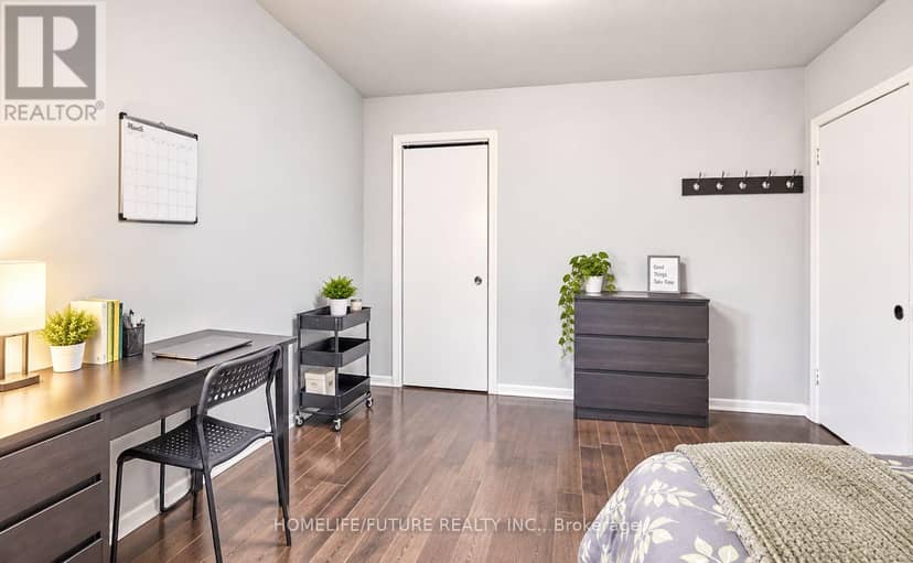 65 Blakemanor Boulevard — photo 12 of 29