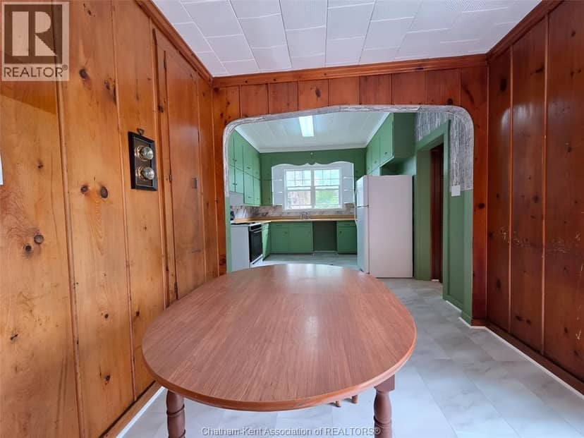 86 Chatham STREET North — photo 22 of 40