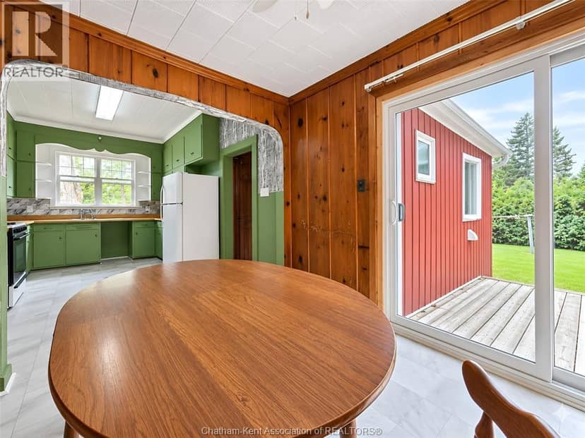 86 Chatham STREET North — photo 23 of 40