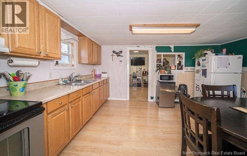 398 Greenfield Road — photo 4 of 16