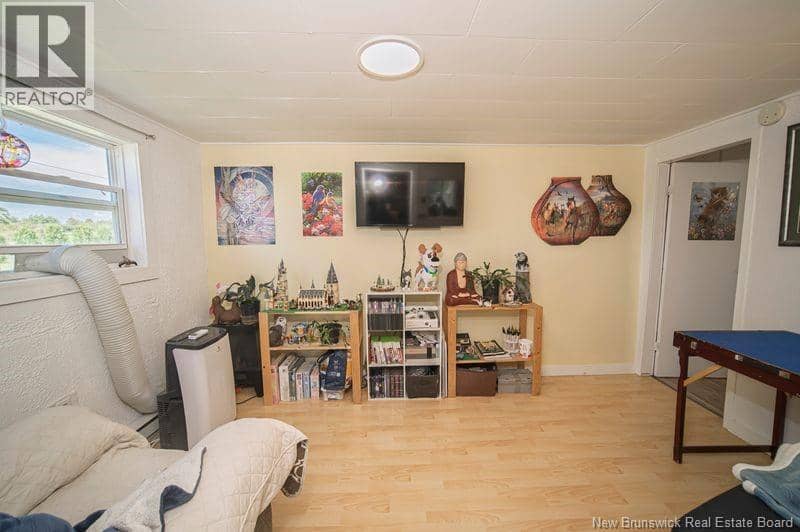398 Greenfield Road — photo 7 of 16