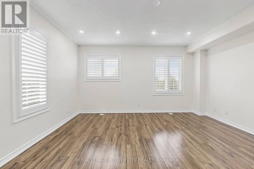 46 Soccavo Crescent — photo 11 of 40