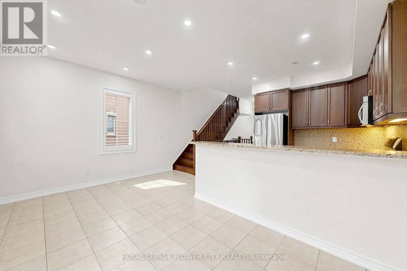 46 Soccavo Crescent — photo 17 of 40