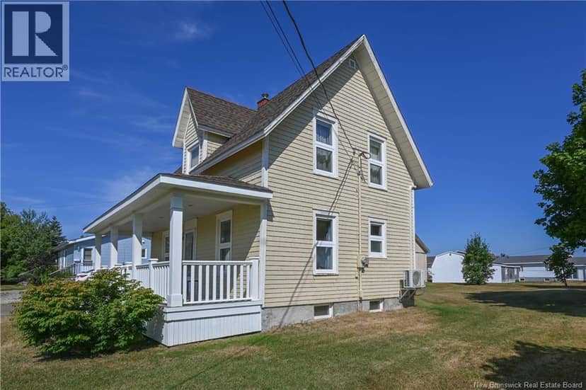 351 Saint-Pierre E. Boulevard — photo 3 of 40