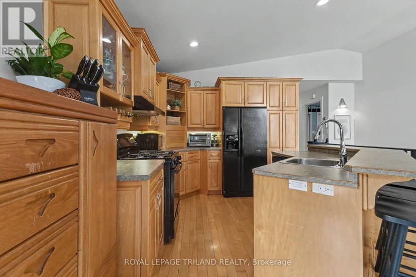 10234 Julie Avenue — photo 14 of 40