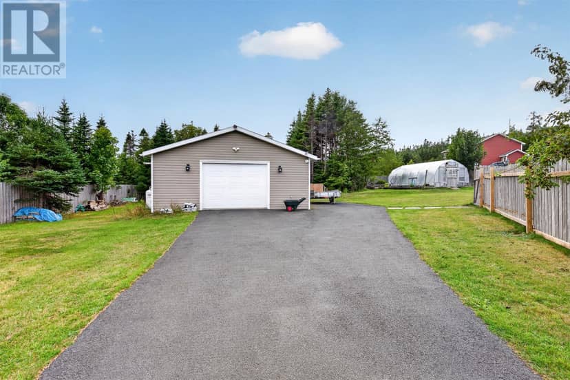 3 NATHANIEL Drive — photo 2 of 38