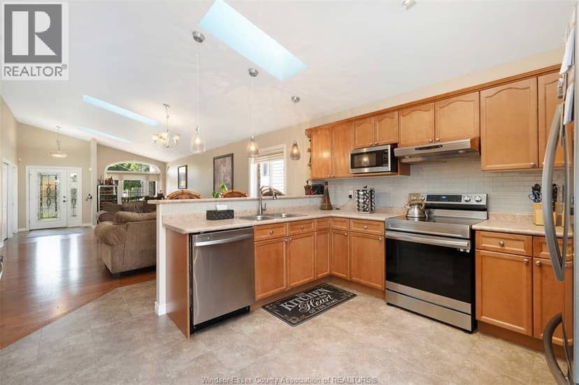 4530 Sassafras — photo 15 of 38