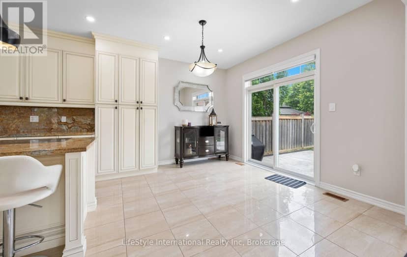 48 Hawke Crescent — photo 19 of 40