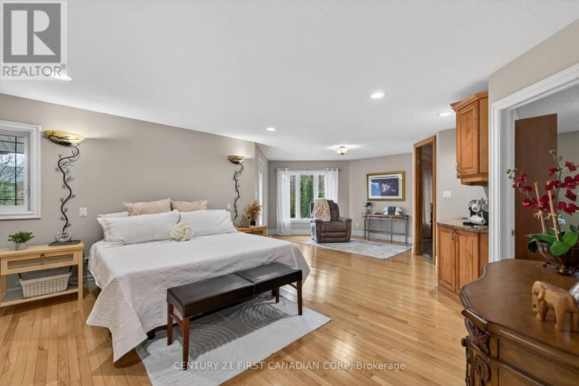 2 - 7222 Clayton Walk — photo 20 of 40