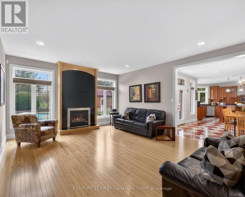 2 - 7222 Clayton Walk — photo 9 of 40
