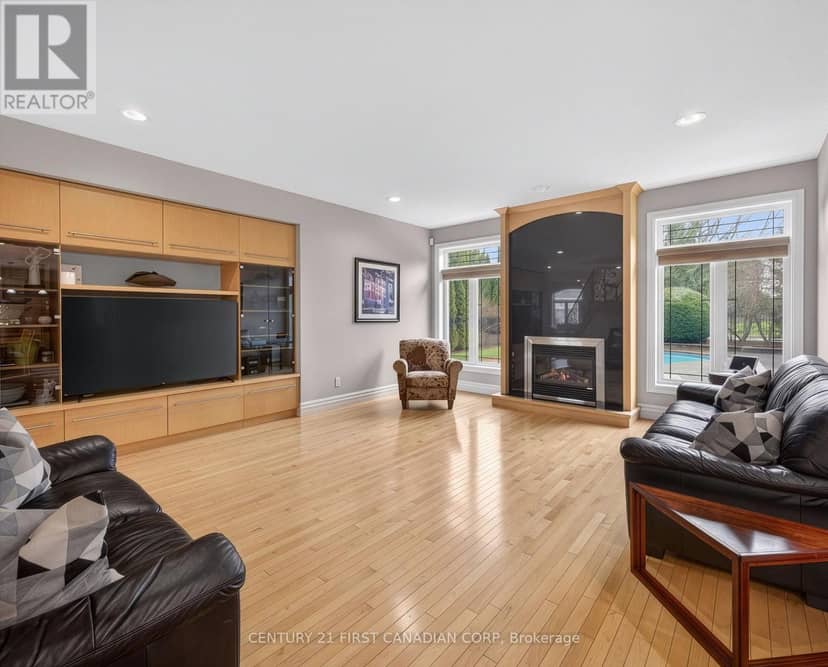 2 - 7222 Clayton Walk — photo 8 of 40