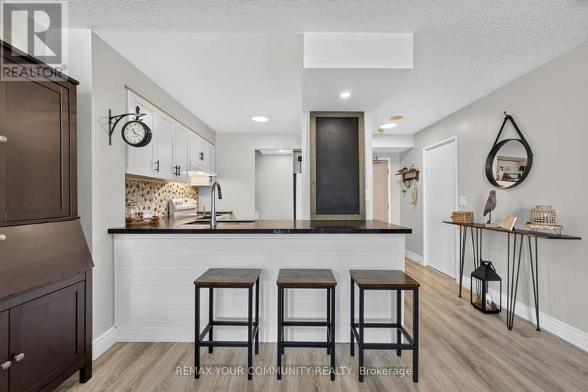 1409 - 140 Dunlop Street E — photo 13 of 40