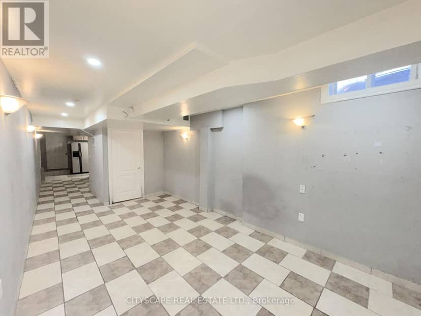 24 Eastway Street — photo 37 of 40