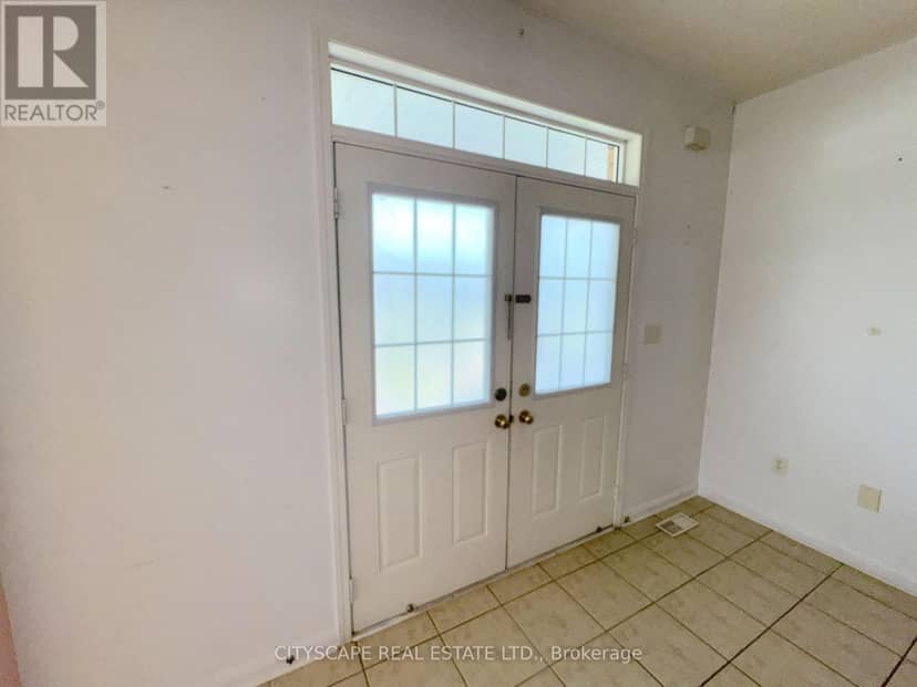 24 Eastway Street, Brampton, photo 8