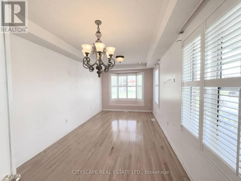 24 Eastway Street — photo 9 of 40